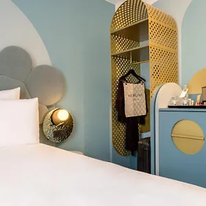 https://mercure-annecy-centre.hotels-rhonealpes.com