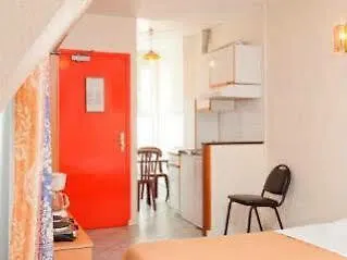 Hotel Ferney République París Francia